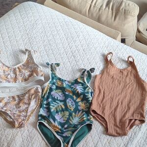 Toddler Girl Swimsuit bundle (3)